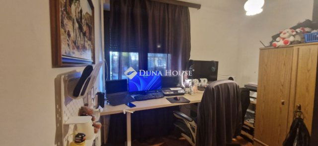 Eladó családi ház, Siófokon 185 M Ft, 8 szobás