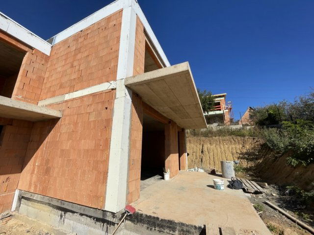 Eladó téglalakás, Budapesten, III. kerületben 143.5 M Ft