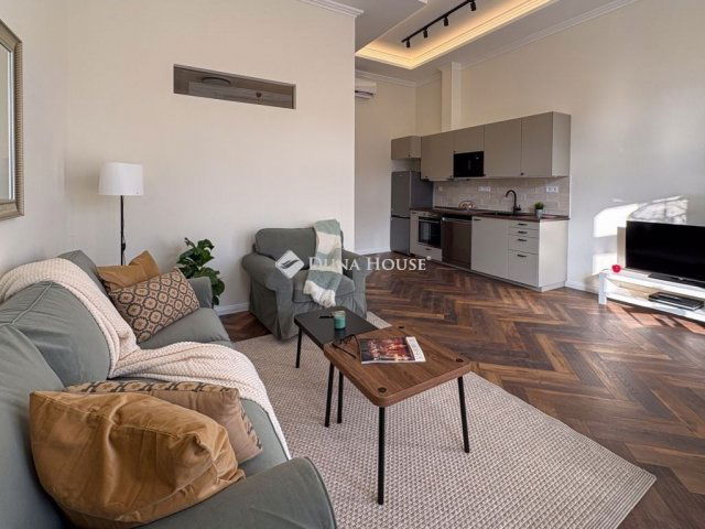 Eladó téglalakás, Budapesten, VII. kerületben 99.9 M Ft