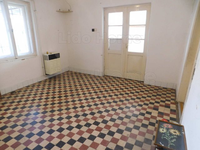 Eladó családi ház, Abában 37.999 M Ft, 3 szobás