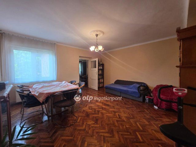 Eladó téglalakás, Budapesten, X. kerületben 63.9 M Ft, 3 szobás