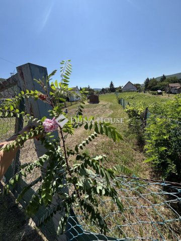 Eladó telek, Esztergomban, Akácos utcában 15.6 M Ft