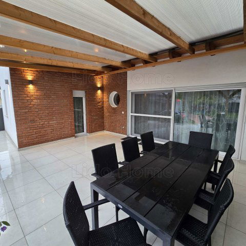 Eladó családi ház, Bicskén 175 M Ft, 3 szobás