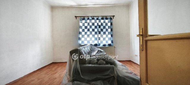 Eladó családi ház, Kartalon 89 M Ft, 7 szobás