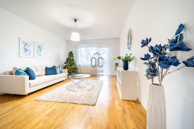 Eladó téglalakás, Szegeden 99 M Ft, 3 szobás