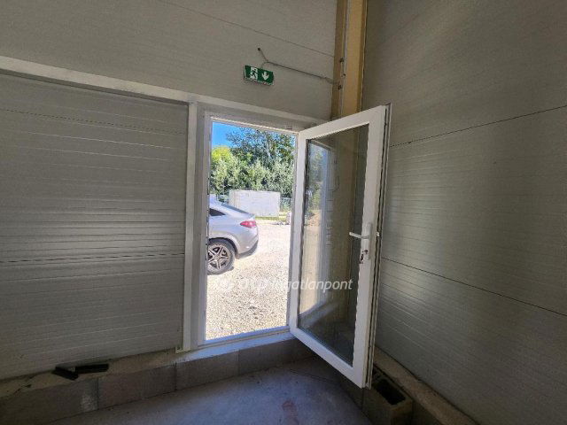 Eladó ipari ingatlan, Piliscsabán 175 M Ft / költözzbe.hu