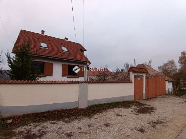 Eladó családi ház, Epölön 72.9 M Ft, 4 szobás