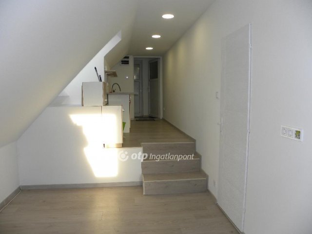 Eladó téglalakás, Budapesten, XVI. kerületben 45 M Ft, 2 szobás