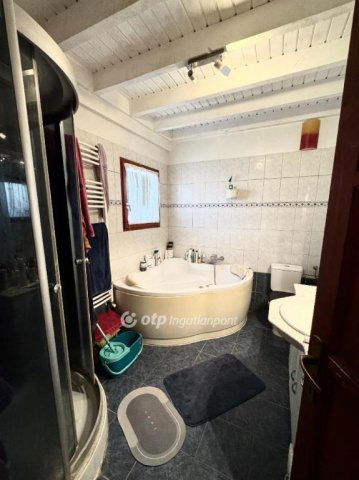 Eladó ikerház, Szigetszentmiklóson 85 M Ft, 4 szobás