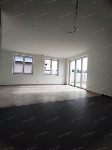 Eladó ikerház, Győrzámolyon 96 M Ft, 3+1 szobás