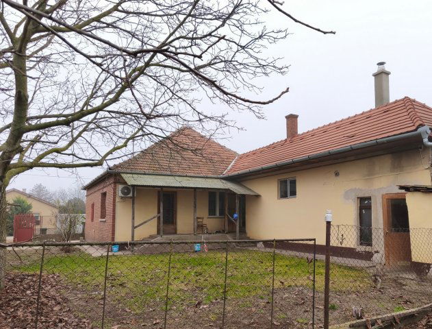 Eladó családi ház, Soltvadkerten 31.99 M Ft, 3 szobás