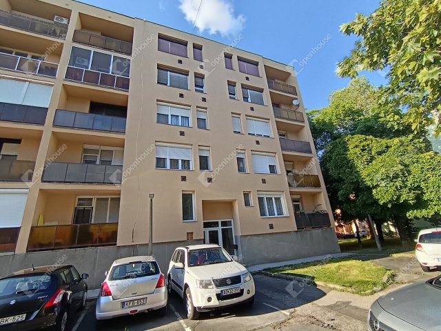 Eladó téglalakás, Nagyatádon 18.9 M Ft, 2 szobás