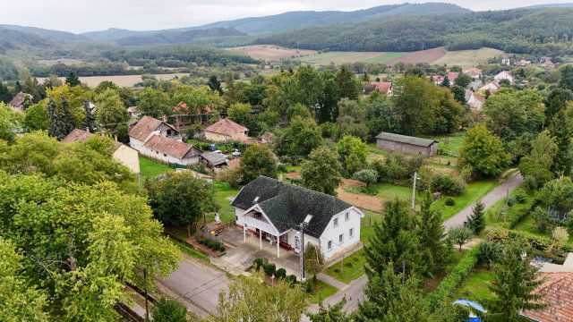 Eladó családi ház, Kétbodonyon 60 M Ft, 8 szobás