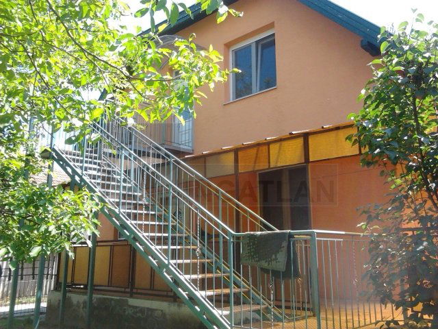 Eladó családi ház, Szegeden 79.9 M Ft, 5 szobás
