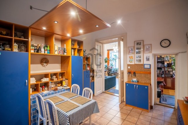 Eladó téglalakás, Budapesten, VI. kerületben 129.9 M Ft