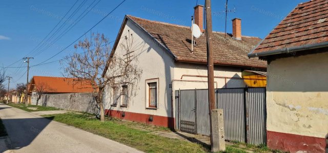 Eladó családi ház, Nagykőrösön 25 M Ft, 3 szobás