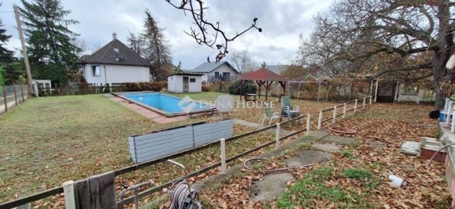 Eladó családi ház, Budaörsön 180 M Ft, 5 szobás