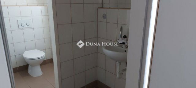 Kiadó iroda, Budapesten, X. kerületben 658 E Ft / hó, 4 szobás