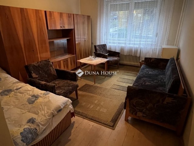 Eladó családi ház, Bakonycsernyén 48 M Ft, 3 szobás