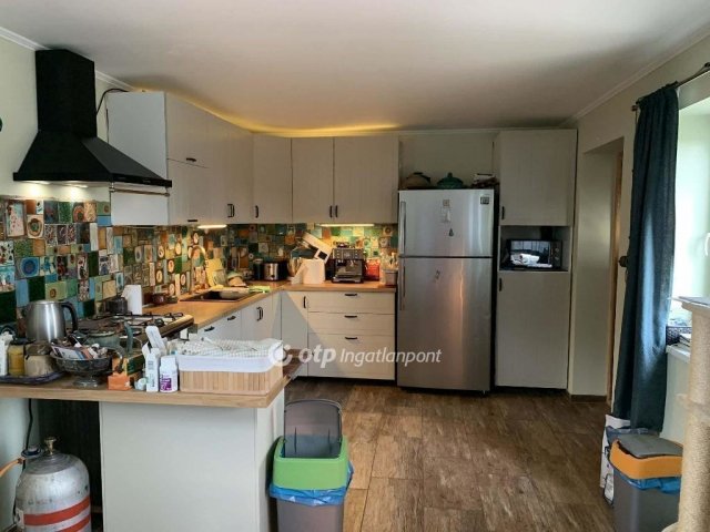 Eladó családi ház, Törtelen 40 M Ft, 2+1 szobás