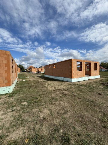 Eladó családi ház, Városföldön 70 M Ft, 3 szobás