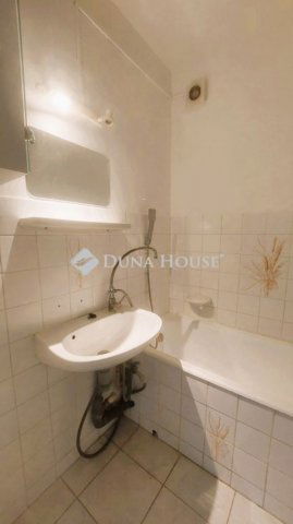 Eladó panellakás, Pécsett 45 M Ft, 2 szobás