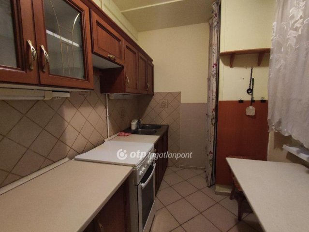 Eladó panellakás, Szegeden 55.7 M Ft, 2 szobás