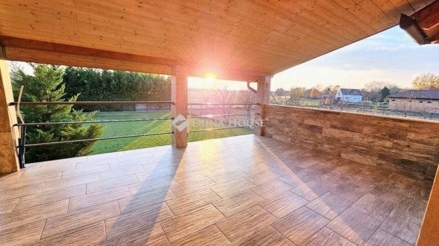 Eladó ikerház, Szigetcsépen 124.9 M Ft, 4 szobás