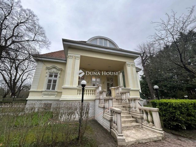 Kiadó családi ház, albérlet, XVI. kerületben, Hunyadvár utcában