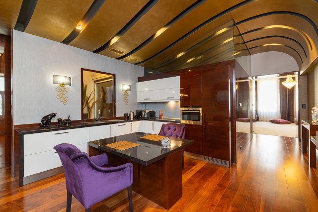 Eladó téglalakás, Budapesten, VII. kerületben 178 M Ft, 3 szobás