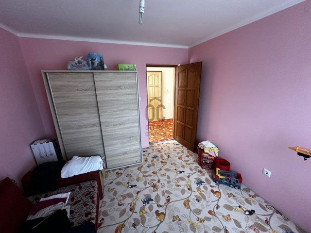 Eladó ikerház, Kiskutason 59.9 M Ft, 4 szobás