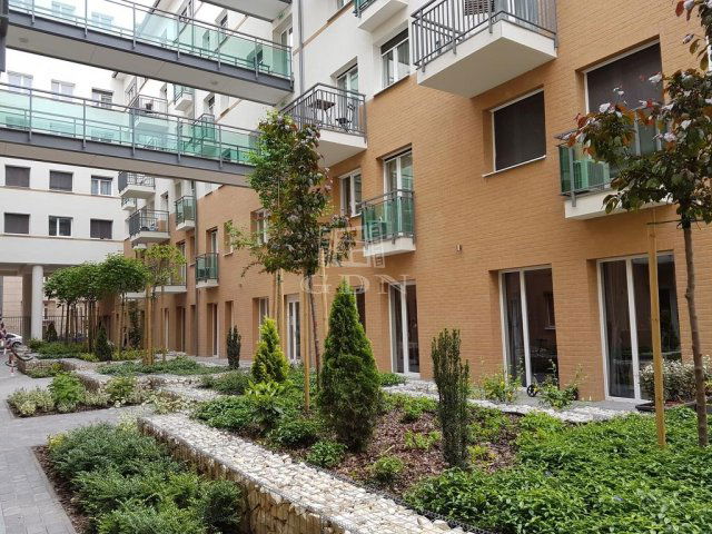 Eladó téglalakás, Budapesten, VIII. kerületben 71.5 M Ft