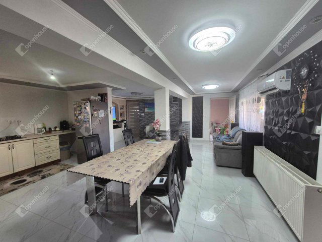 Eladó családi ház, Pécelen 49.5 M Ft, 3 szobás
