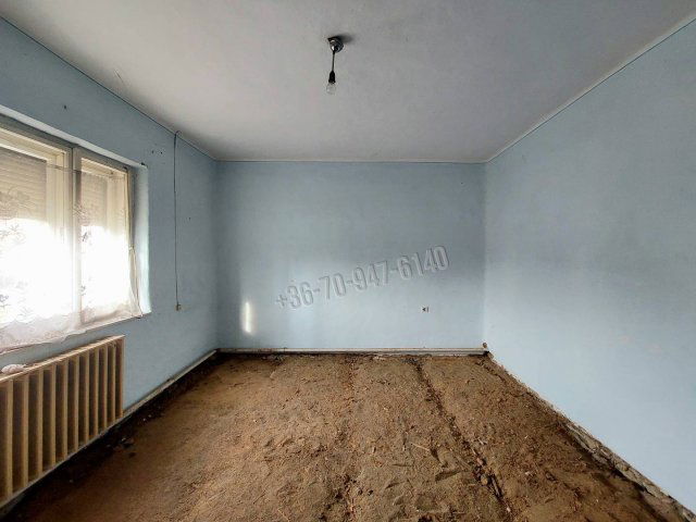 Eladó családi ház, Sarkadon 7.5 M Ft, 2 szobás