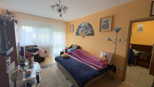 Eladó téglalakás, Herenden 59.99 M Ft, 3 szobás