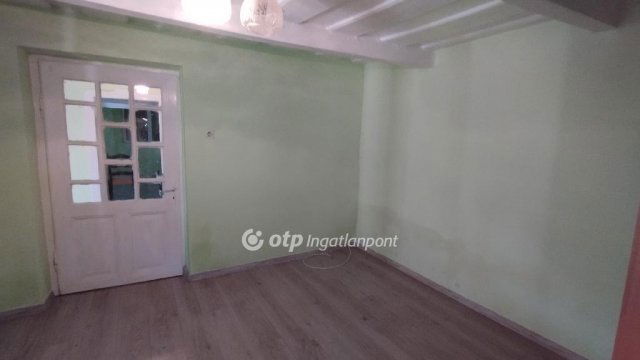Eladó családi ház, Jászberényben 17.8 M Ft, 2+1 szobás