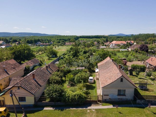 Eladó családi ház, Tereskén 14 M Ft, 3 szobás