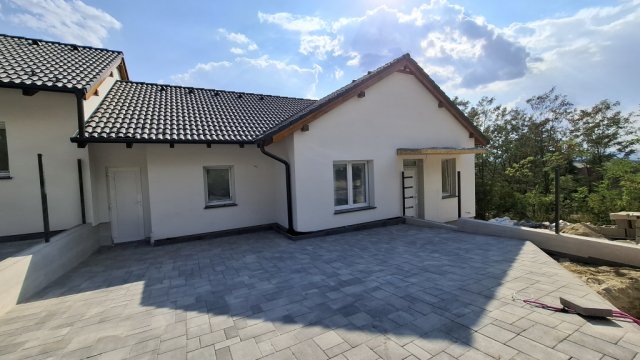 Eladó ikerház, Őrbottyánban 99.9 M Ft, 4 szobás