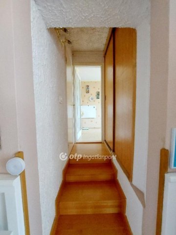 Eladó családi ház, Ózdon 48.5 M Ft, 4+1 szobás