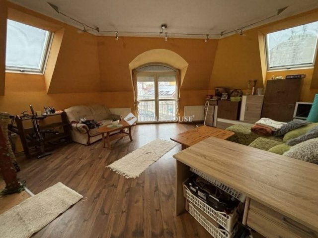 Eladó téglalakás, Sárváron 53 M Ft, 1 szobás