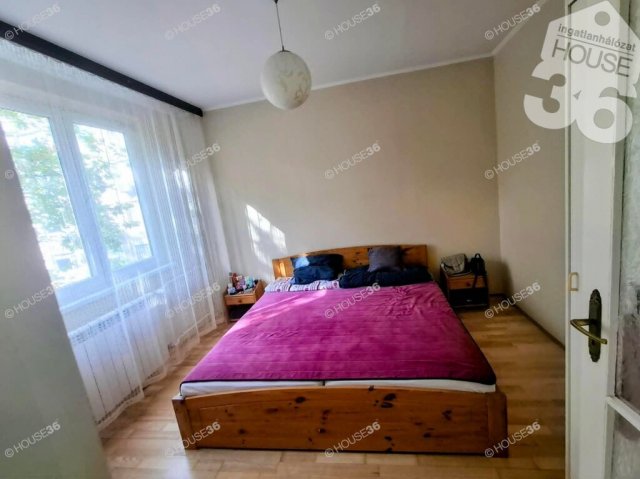 Eladó panellakás, Kecskeméten 49.9 M Ft, 2 szobás