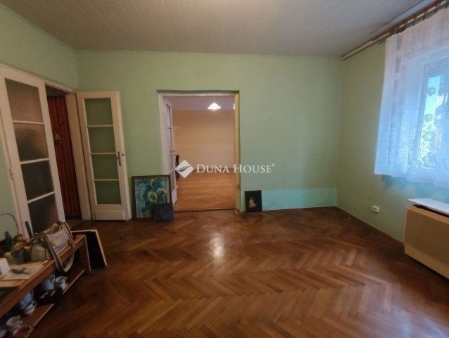 Eladó családi ház, Budapesten, XVIII. kerületben 69.9 M Ft