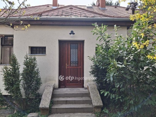 Eladó családi ház, Budapesten, II. kerületben 335 M Ft