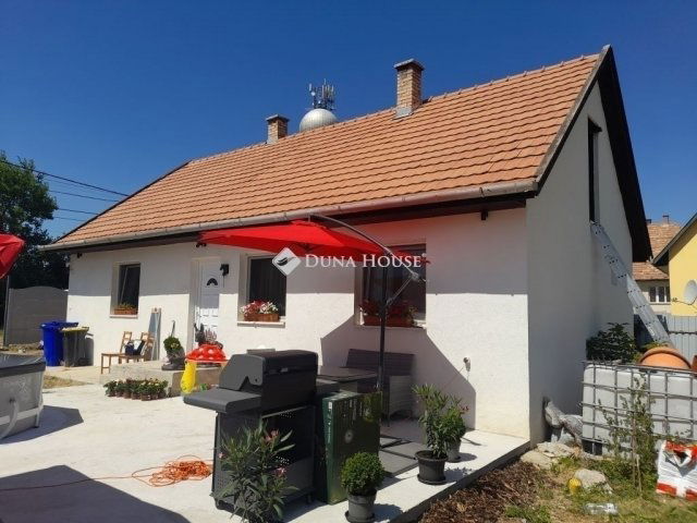 Eladó családi ház, Tápióságon 62 M Ft, 4 szobás