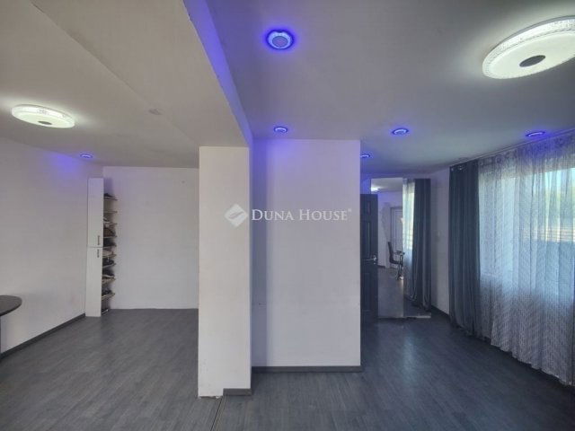 Eladó téglalakás, Üllőn 20.9 M Ft, 1 szobás