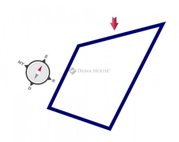 Eladó családi ház, Szomolyán 860 M Ft, 2 szobás