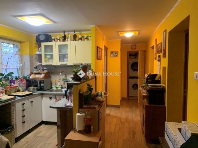 Eladó családi ház, Adonyban 48 M Ft, 4 szobás