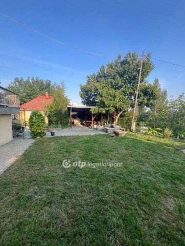 Eladó családi ház, Vonyarcvashegyen 149.9 M Ft, 7 szobás