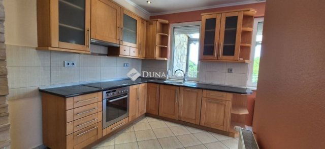 Eladó téglalakás, Budapesten, X. kerületben 163.5 M Ft, 3 szobás