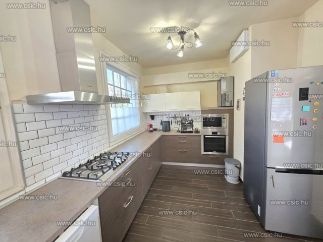 Eladó téglalakás, Budapesten, III. kerületben 149 M Ft, 5 szobás